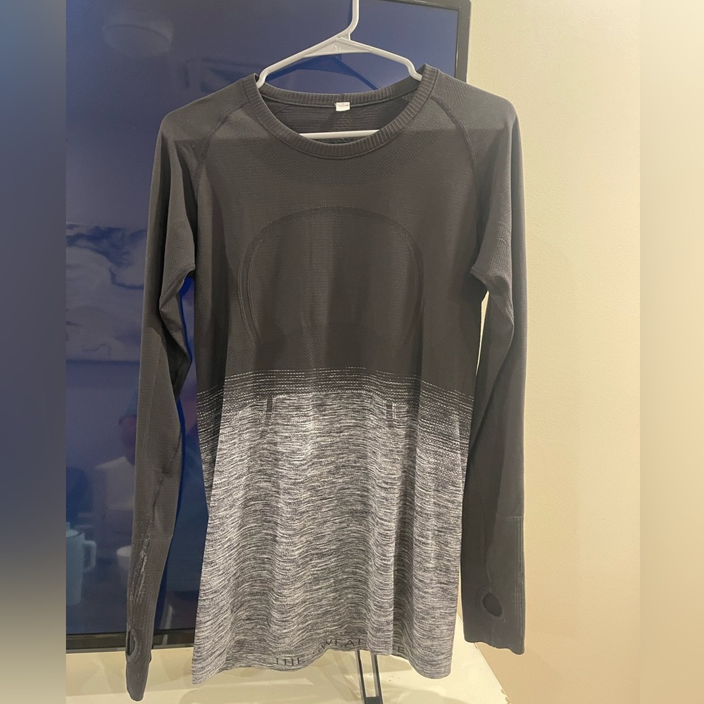 Lulu Lemon Black Long Sleeve Workout Shirt